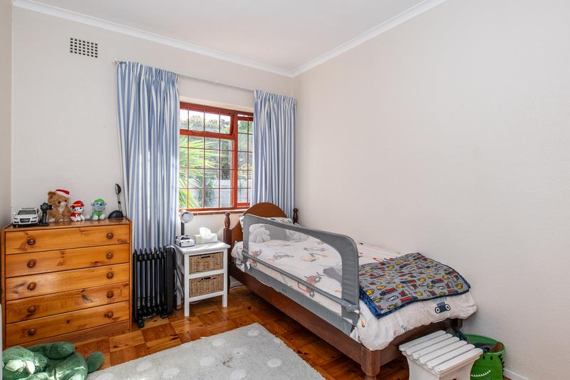 To Let 3 Bedroom Property for Rent in Meadowridge Western Cape